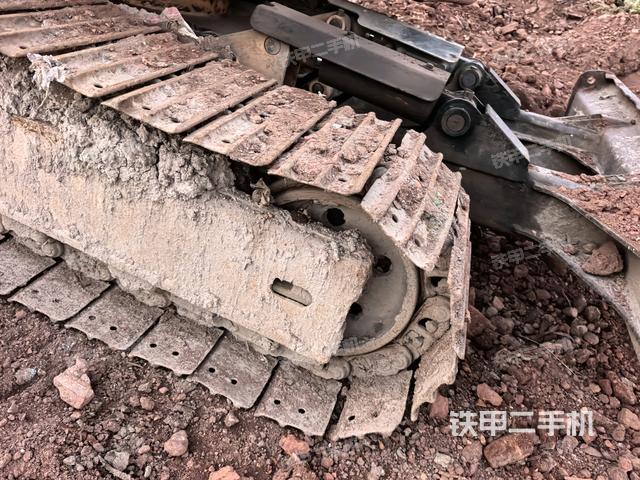 右側(cè)履帶整體?（行走機(jī)構(gòu)）