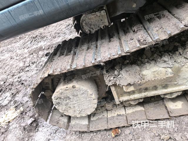 右侧行走马达盖板（行走机构）