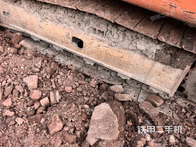 左導(dǎo)向輪（行走機(jī)構(gòu)）