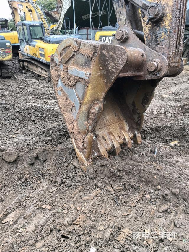 小臂整體左后（工作和回轉(zhuǎn)裝置）