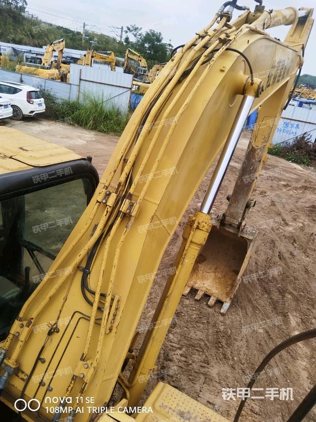 大臂背部俯視（工作和回轉裝置）