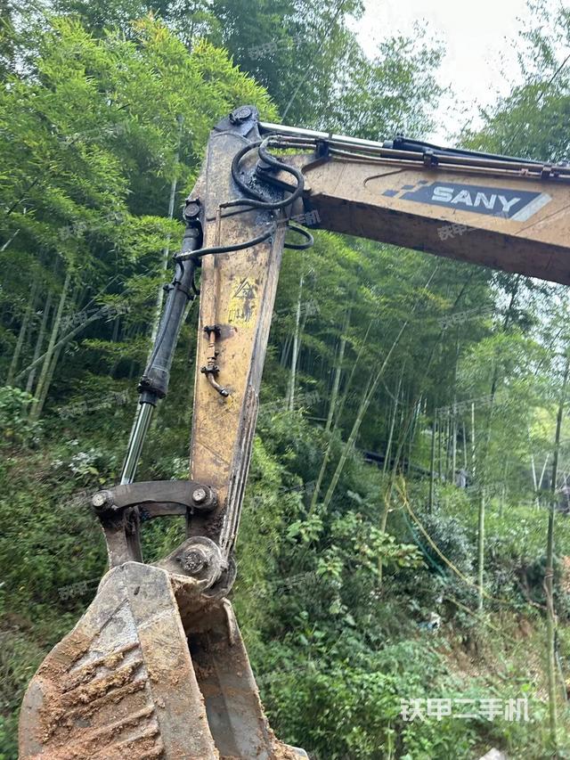 小臂整體左后（工作和回轉(zhuǎn)裝置）