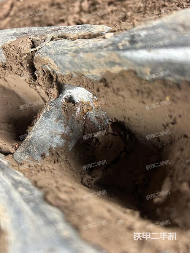 右驱动轮（行走机构）