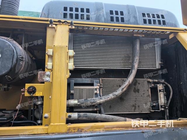 散熱器正面（大件艙室）