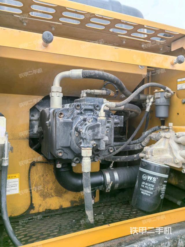 液壓泵斜45?左（大件艙室）