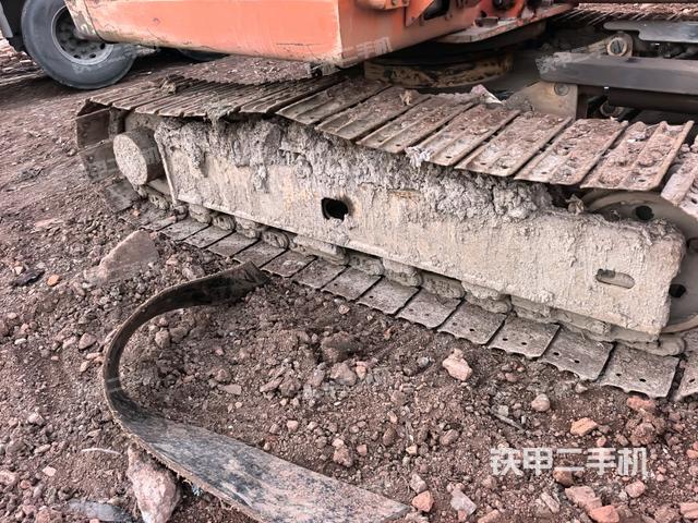 左側(cè)行走馬達(dá)蓋板（行走機(jī)構(gòu)）