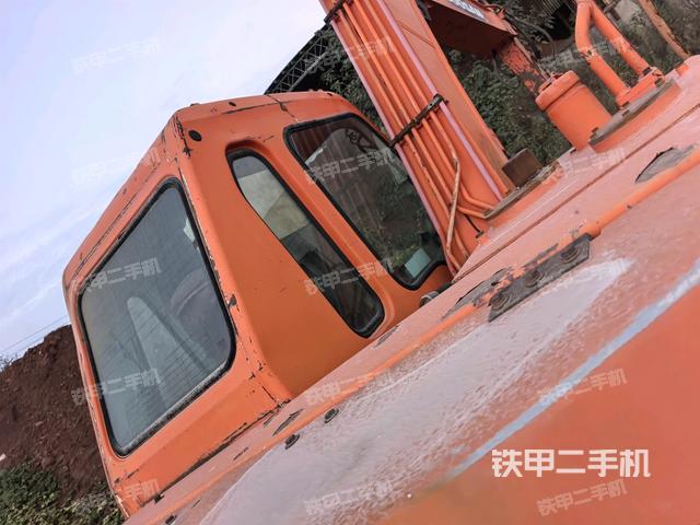 座椅左側(cè)控制臺(tái)/音響/含左手柄（駕駛室部分）