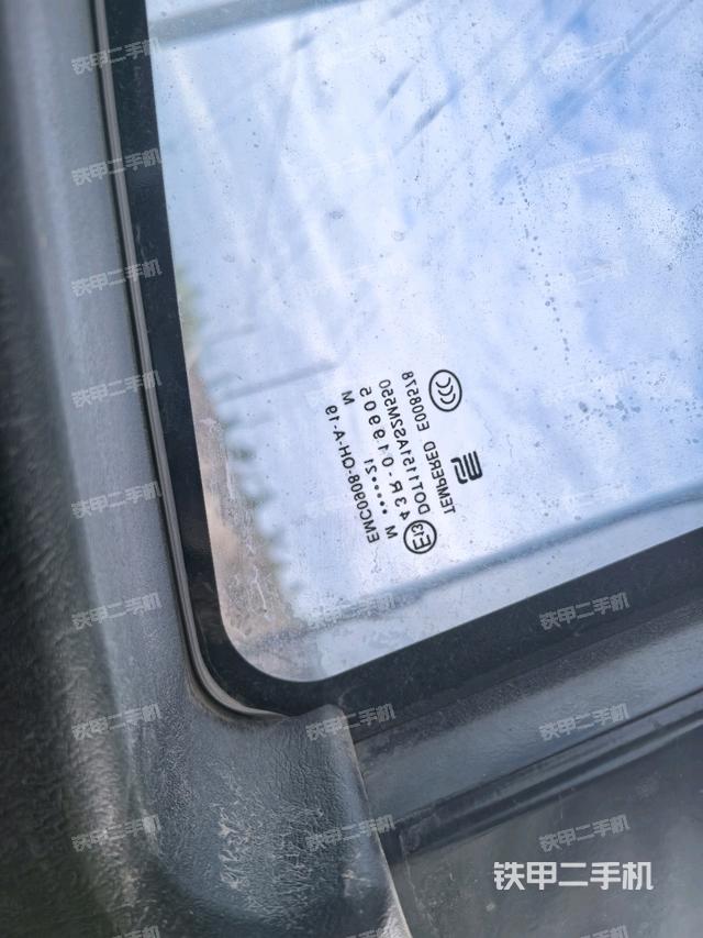 駕駛室左前45度（駕駛室部分）