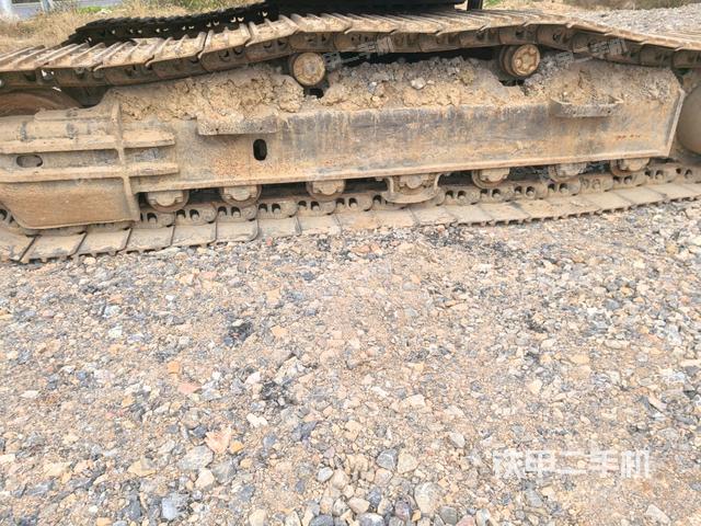 右驅(qū)動(dòng)輪（行走機(jī)構(gòu)）