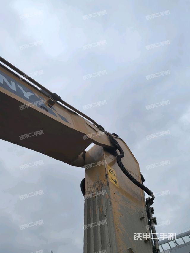 小臂整体左后（工作和回转装置）