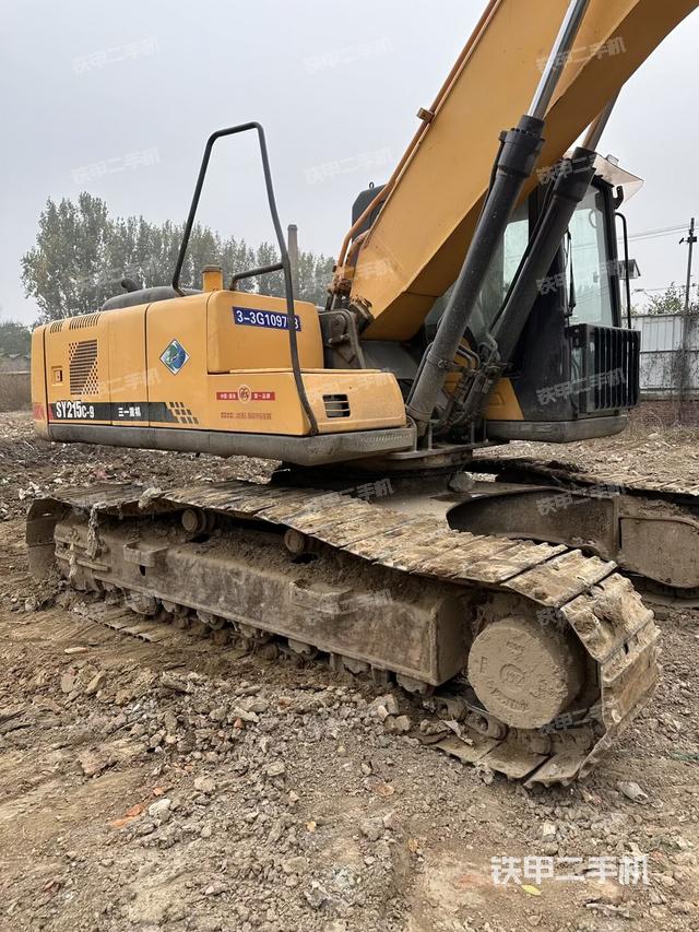 單側(cè)履帶整體（整機(jī)外觀）