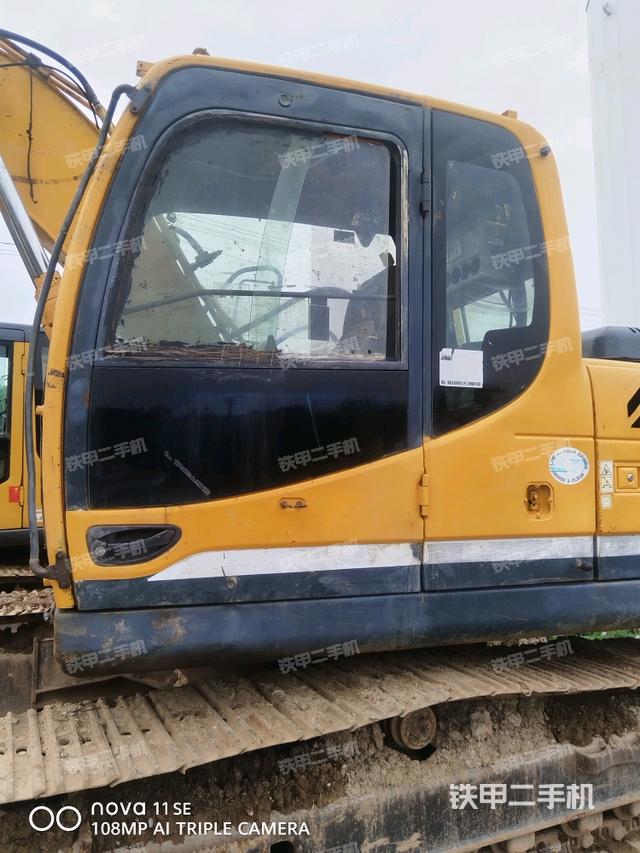 驾驶室左前45度（驾驶室部分）