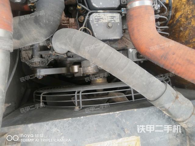 中央回转接头特写（上车部件）