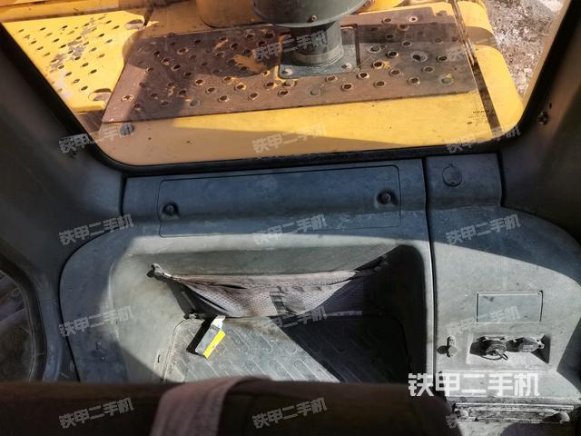 座椅后部（駕駛室部分）