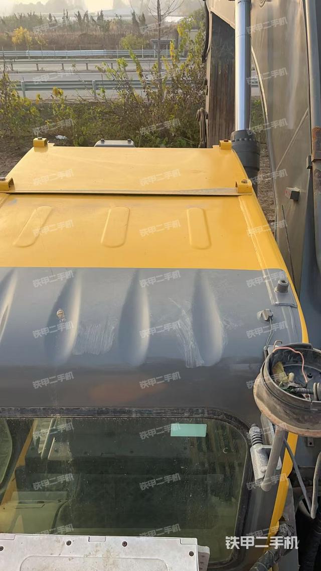 駕駛室頂部（整機(jī)外觀）