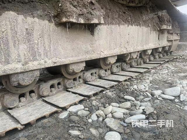 右侧行走马达盖板（行走机构）