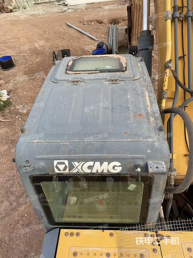 驾驶室顶部（整机外观）