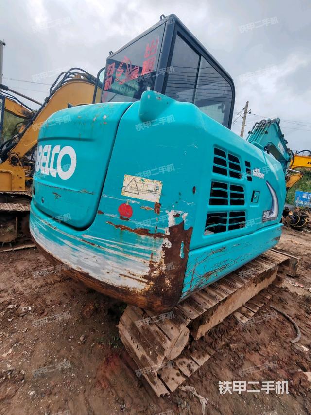 神鋼SK60-8挖掘機