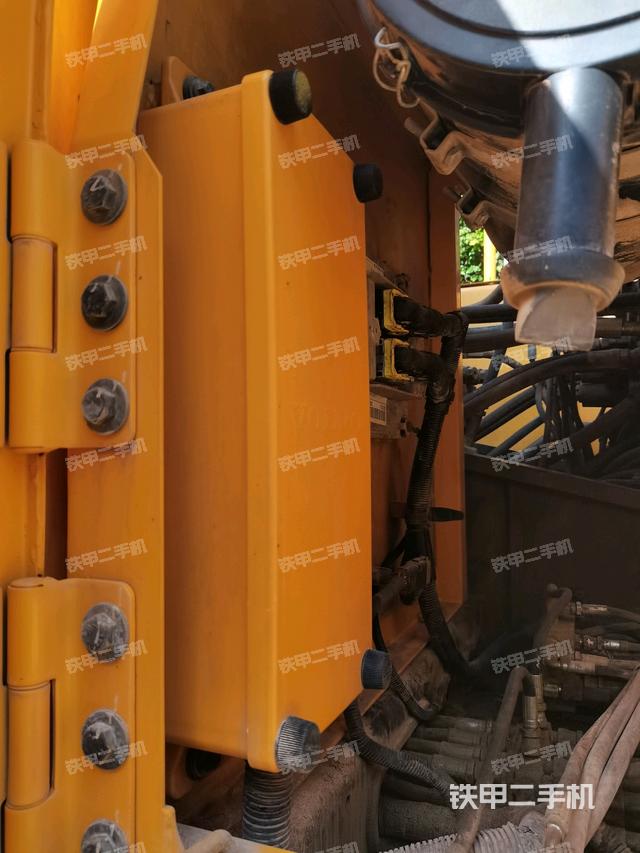 電瓶（大件艙室）