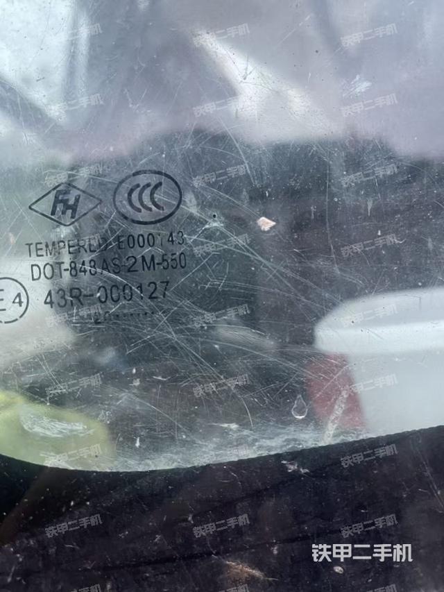 座椅右侧控制台/钥匙门/油门/含右手柄（驾驶室部分）