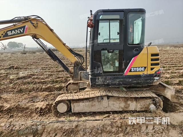 驾驶室整体（整机外观）