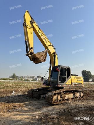 住友SH240-5挖掘機(jī)