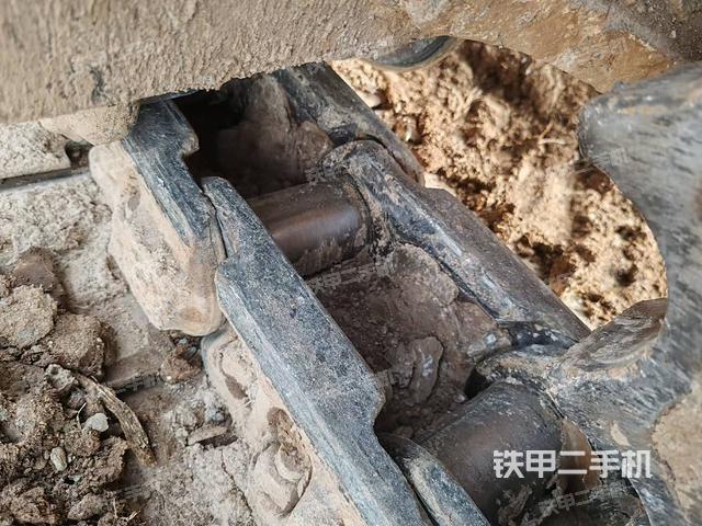 单侧履带整体（整机外观）