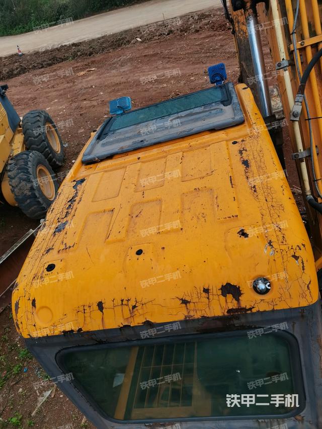 駕駛室頂部俯視（上車部件）