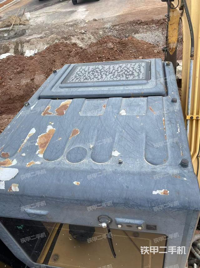 駕駛室頂部（整機(jī)外觀）