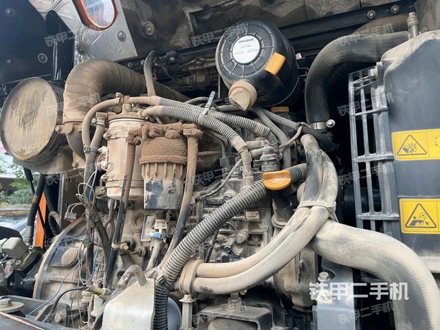 发动机室（上车部件）