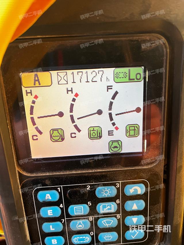 駕駛室整體（整機(jī)外觀）