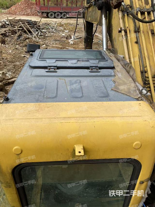 駕駛室頂部（整機(jī)外觀）