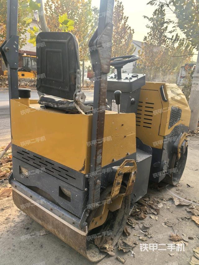 左后45°（压路机整机外观）