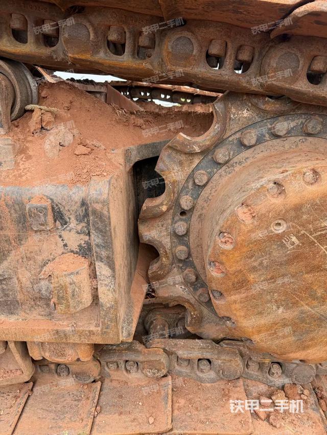 右驅(qū)動(dòng)輪（行走機(jī)構(gòu)）