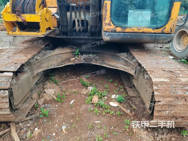 轉(zhuǎn)盤和下車架正前（工作和回轉(zhuǎn)裝置）