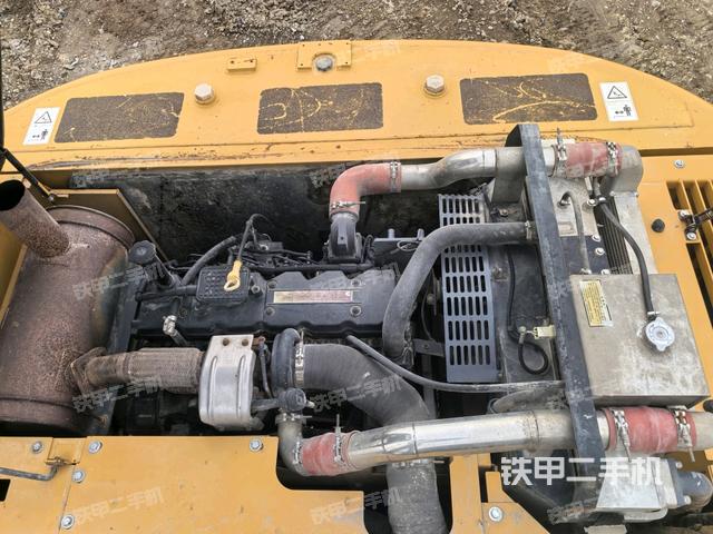 发动机室（上车部件）