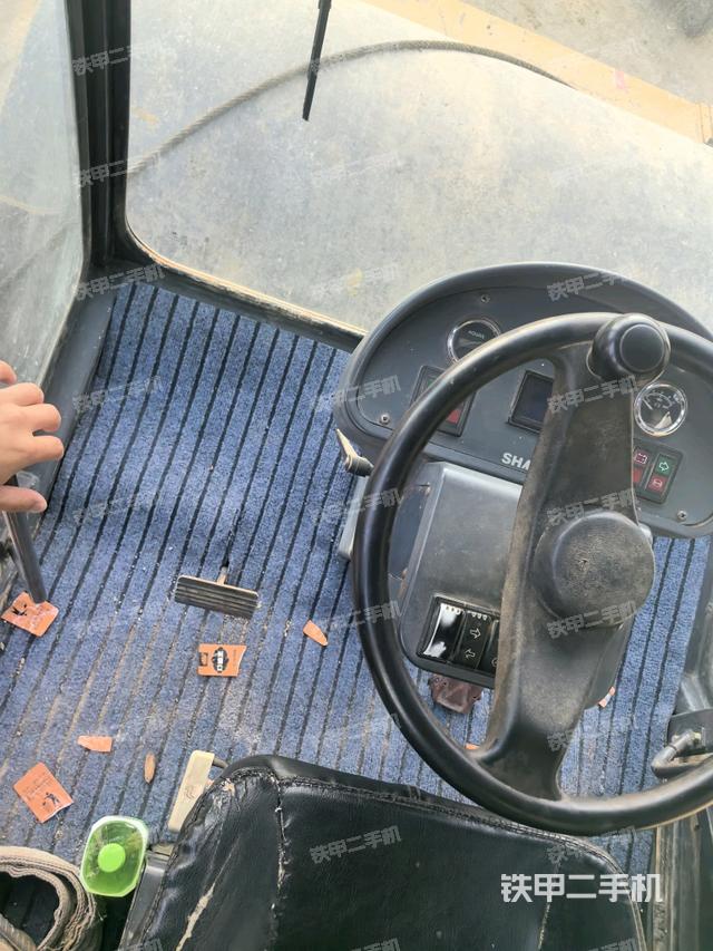 后玻璃角标（压路机驾驶室）