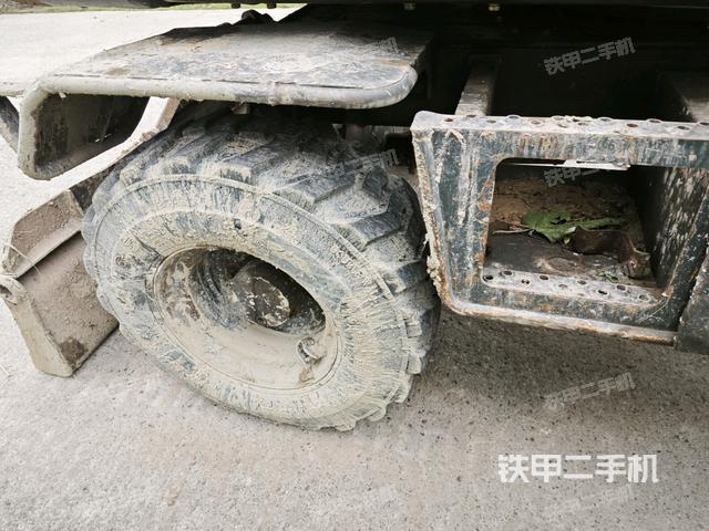 左驱动轮（行走机构）