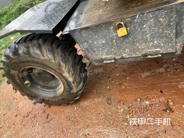 左侧履带整体 （行走机构）