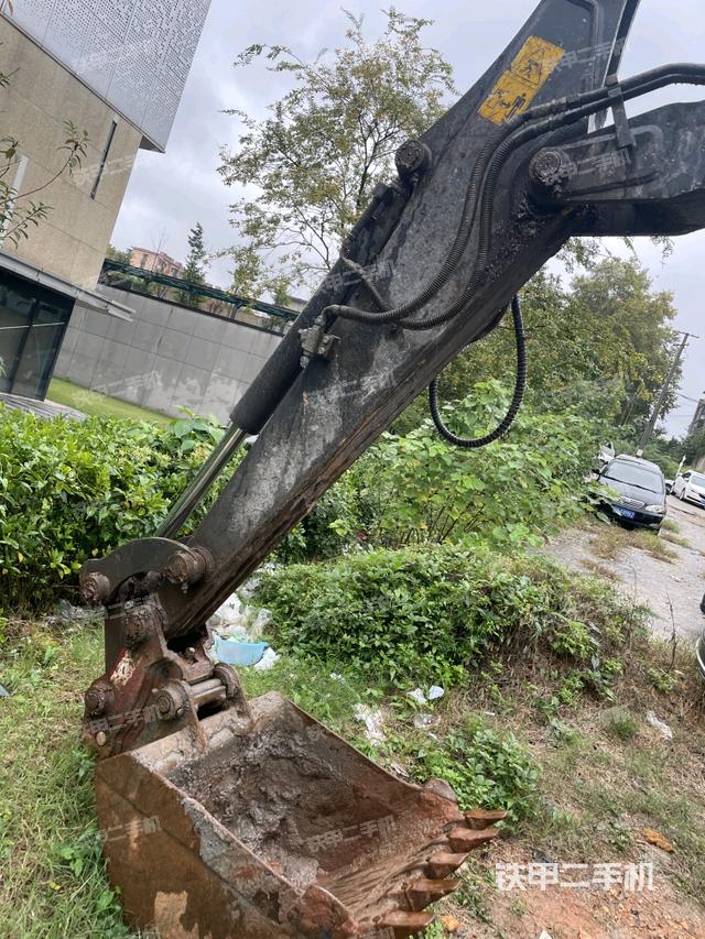 铲斗右后整体（工作和回转装置）