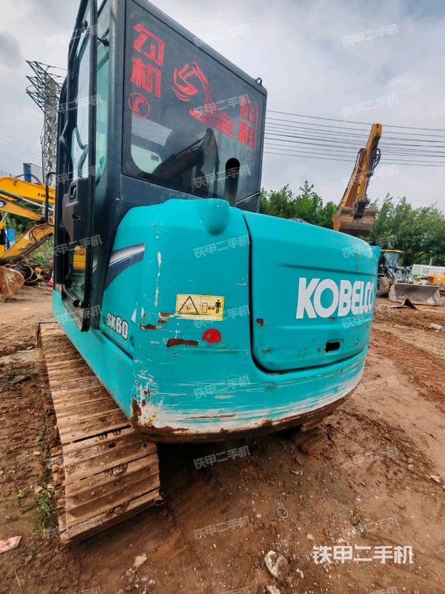 整機右后45°（整機外觀）