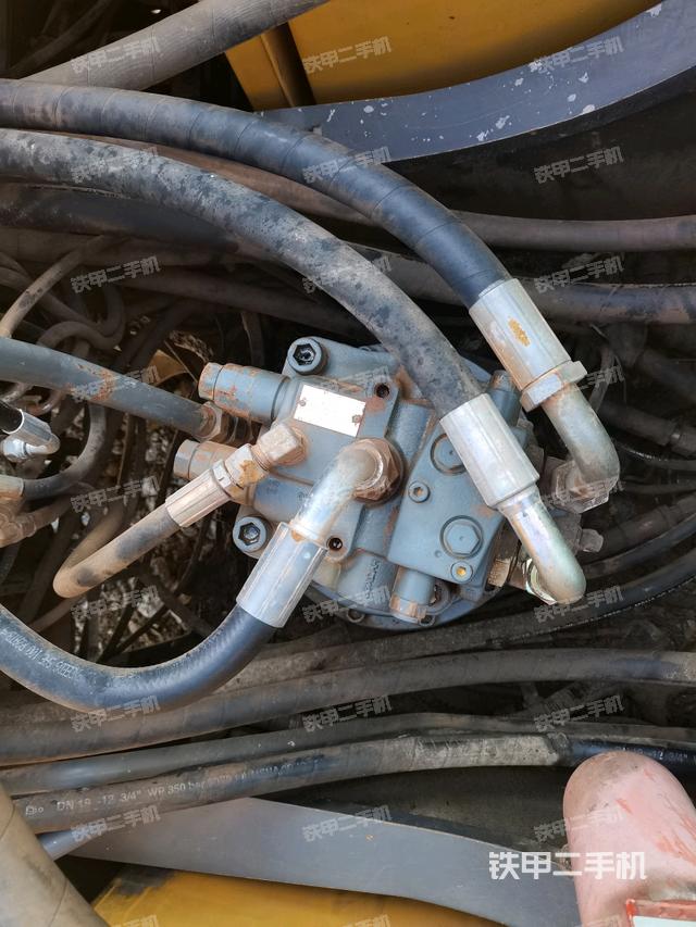 回轉(zhuǎn)馬達(dá)（上車部件）