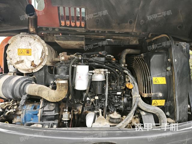 发动机室（上车部件）