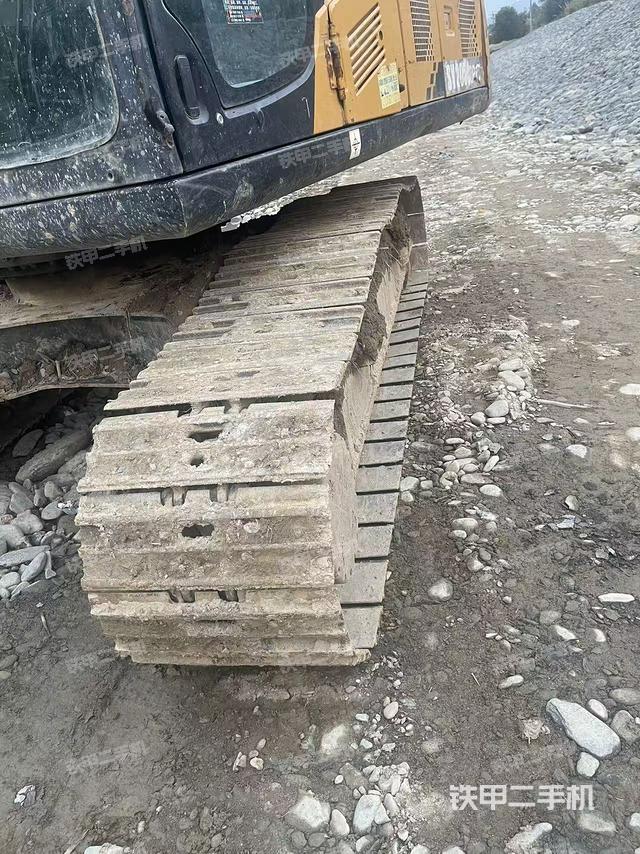 左侧履带整体 （行走机构）