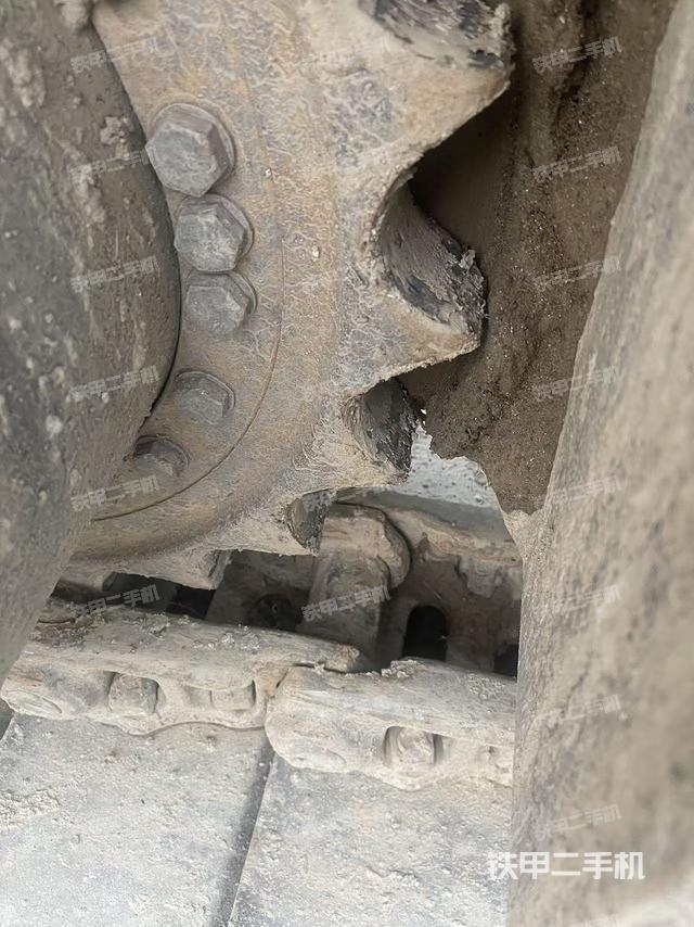 左侧行走马达盖板（行走机构）