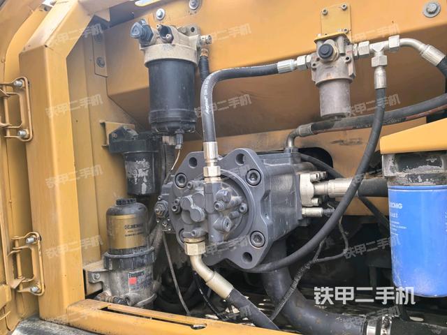 液压泵斜45 左（大件舱室）