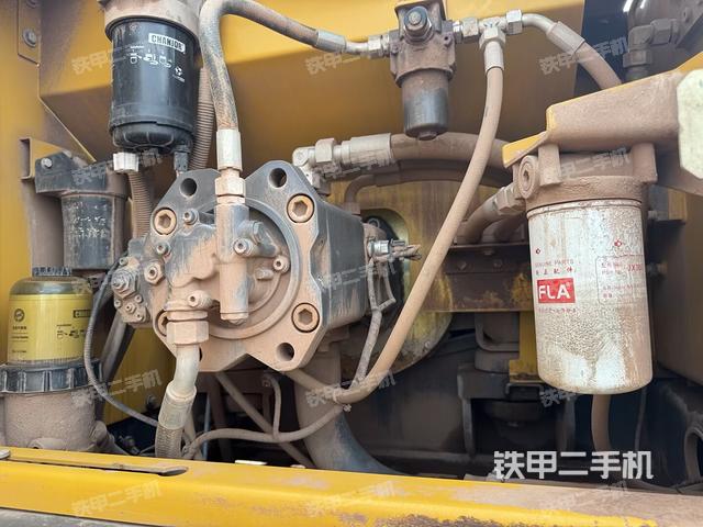 液压泵斜45 左（大件舱室）