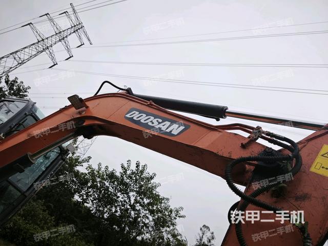 大臂整体 右侧（工作和回转装置）