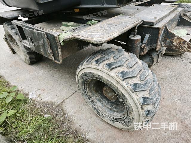 左侧履带整体 （行走机构）