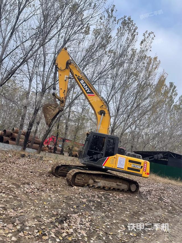 三一重工SY235C挖掘機(jī)